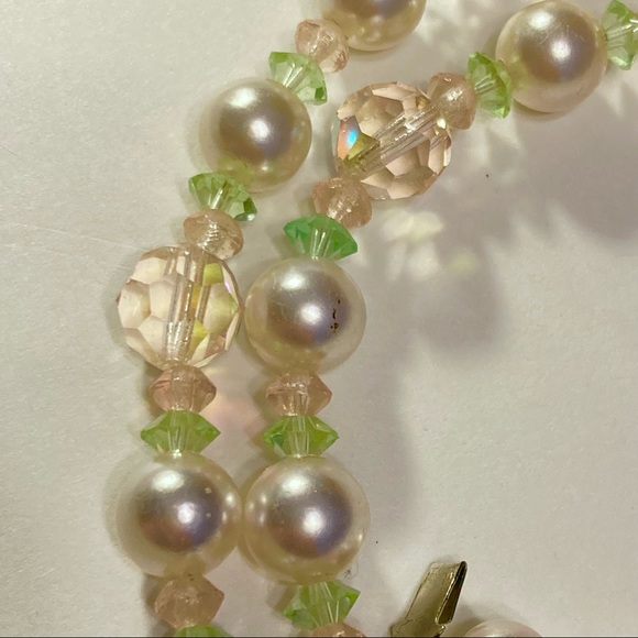 Pearl pastel crystal strand necklace 21” - Picture 6 of 7